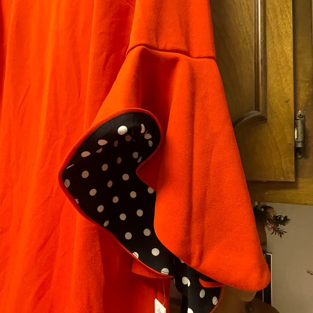Dramatic Cascade Bell Polka Dot Sleeves Sheath Dress - Picture 2 of 7